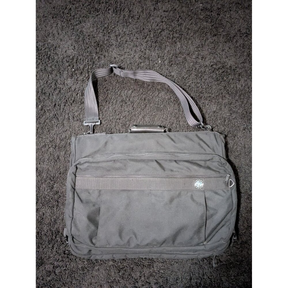 Eagle Creek Travel Gear Cargo Commuter Suiter Garment Bag Black Backpack Straps